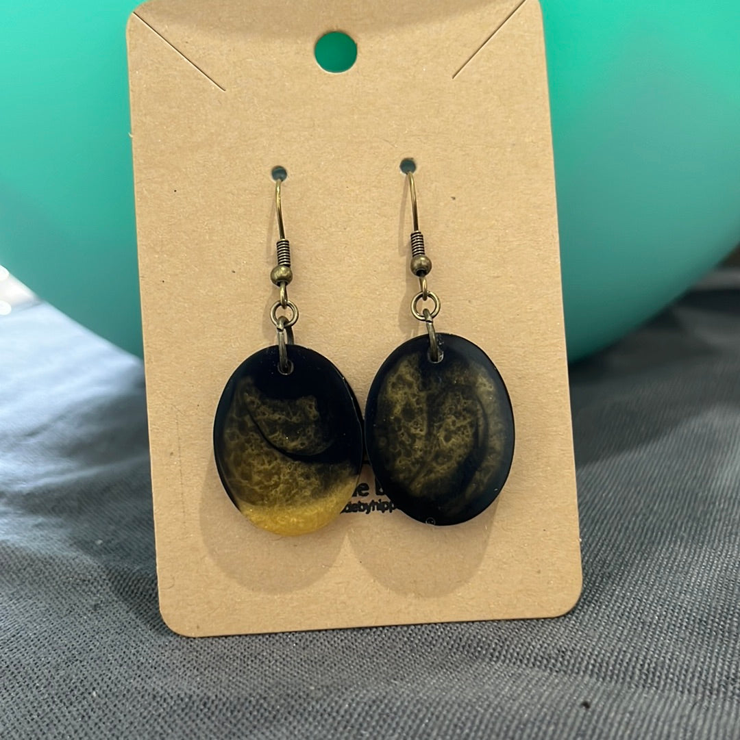 Small oval black and gold earrings